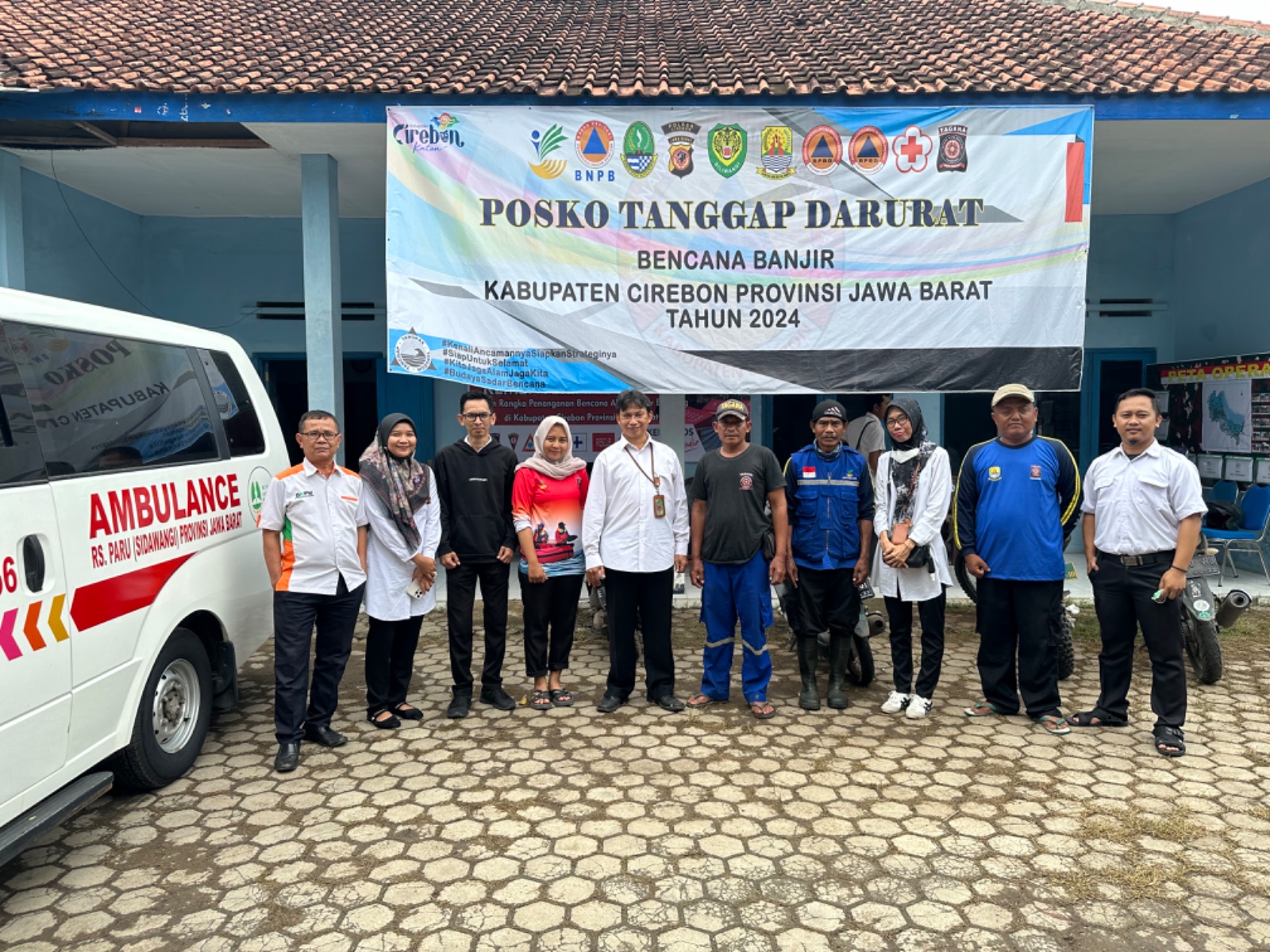 You are currently viewing <strong>Bantuan Makanan Pokok untuk Korban Banjir di Cirebon Timur dari RS Paru Sidawangi Jawa Barat</strong>